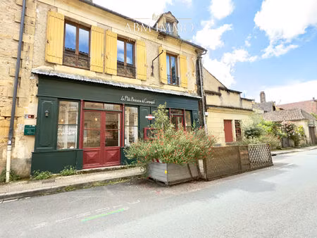 ensemble immobilier - village medieval de cadouin