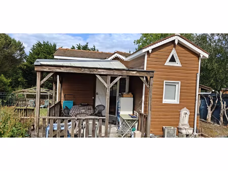 chalet en bois sur terrain de loisir à 2 kms de la mer