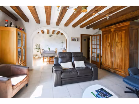 maison traditionnelle sur sous sol total offrant 4 chambres