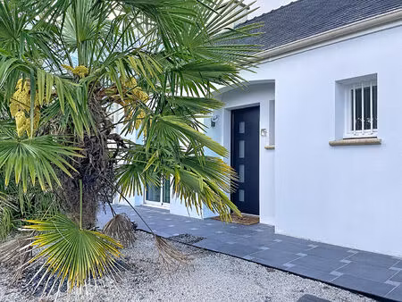 maison trois chambres et un bureau