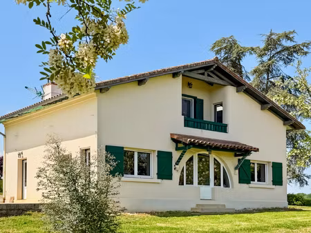 maison à vendre lupiac 7 pièce(s) 148m2 246 000€