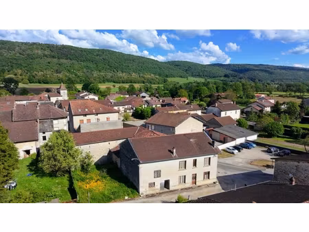 maison nivigne et suran 3 pièce(s) 88 m2