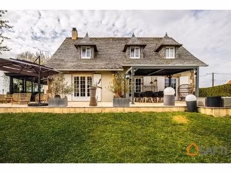 magnifique propriete  jardin paysager  au calme