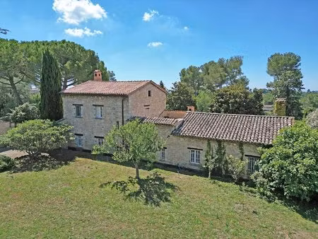 propriété mas authentique avec maison d’amis et dépendances sur 292 m2
