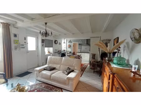 vente maison 4 pièces 100 m² à jonzac (17500)  143 640 €