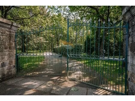 maison de luxe à vendre à theix-noyalo : 975 000 €