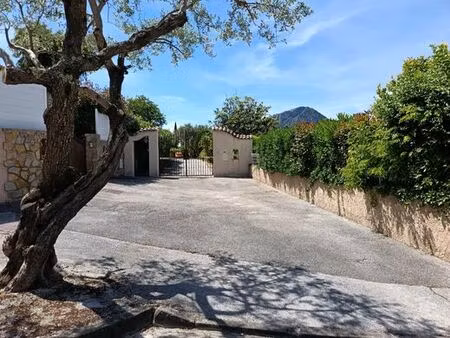 maison de luxe 3 chambres en vente à toulon  france