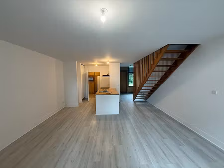 annonce location maison 3 pièces de 77m2 à castres gironde (33640) - paruvendu.fr ref 9927