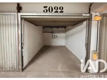 parking à paris (75011)