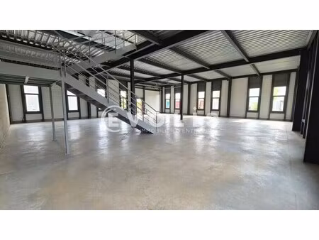 location bureaux 952 m²