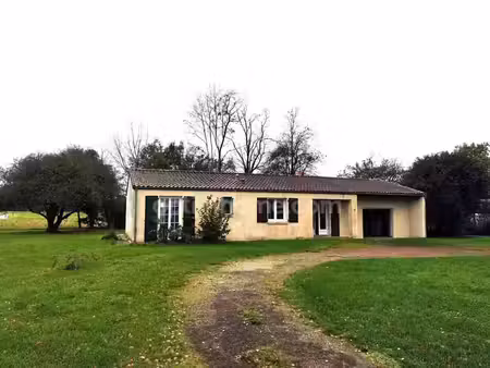 vente maison 4 pièces 100 m² varzay (17460)