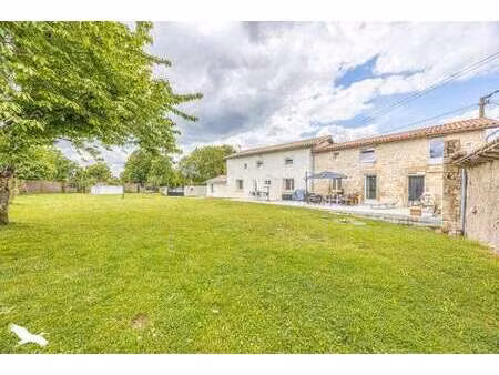 vente maison à souvigné (79800) : à vendre / 208m² souvigné