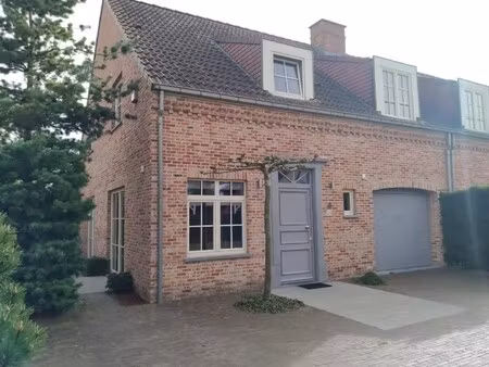 ruime 3-gevelwoning met tuin