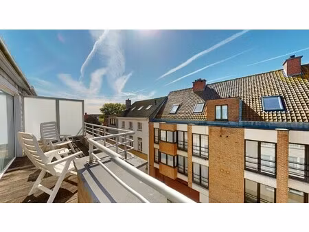 appartement te koop in heist-aan-zee met 3 slaapkamers