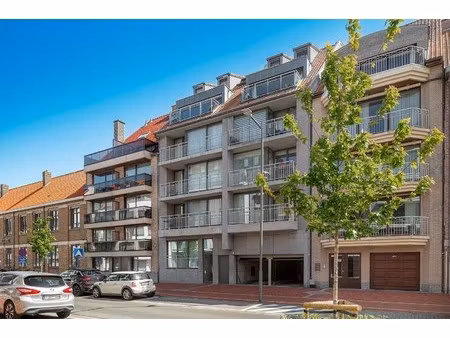 appartement te koop in knokke-heist met 3 slaapkamers