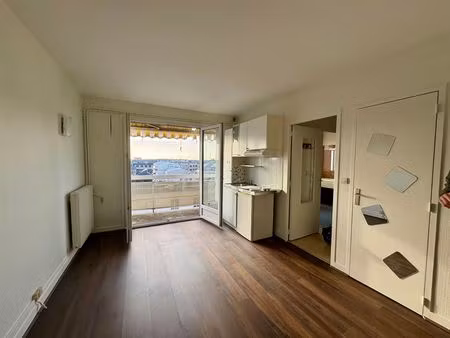location studio avec parking orléans