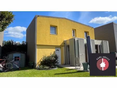 maison avec jardin et garage