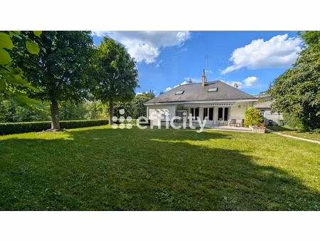 maison 10 pièces - 226 m²