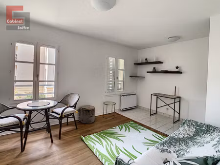 avon - joli studio meuble en residence proche gare