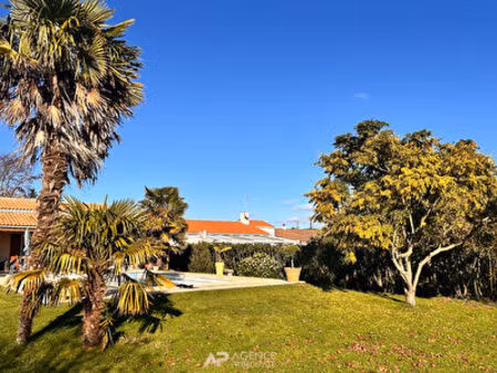 exclusivité agence principale maison plain-pied à 20min de la rochelle