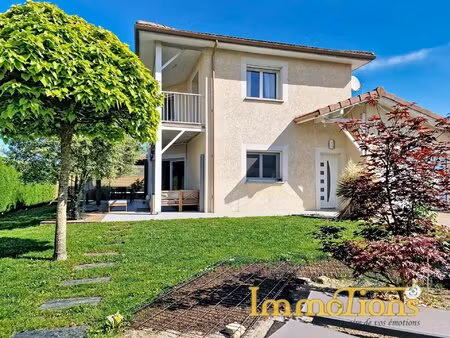 superbe villa contemporaine.