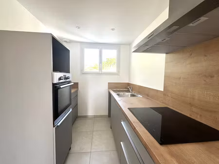 location maison 4 pièces 102m2 amendeuix-oneix 64120 - 1090 € - surface privée