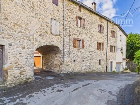 appartement de village entièrement rénové