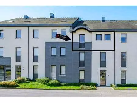 agréable appartement idéalement situé à huy !