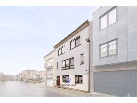 immeuble d’investissement composé de 3 appartements à zelli