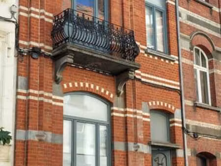 maison à forest - quartier molière/altitude 100/albert