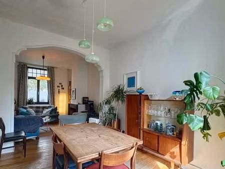 a vendre - maison 2 chambres + bureau et dressing + jardin