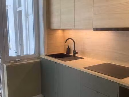 flat unique  rénové & lumineux  2 pièces de vie + jolie cour