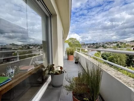 appartement 5 pièces  dernier étage avec balcon attique  garage  caen jardin des plantes