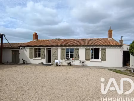 maison à bouin (85230)