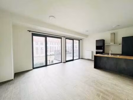 appartement avec terrasse et parking!