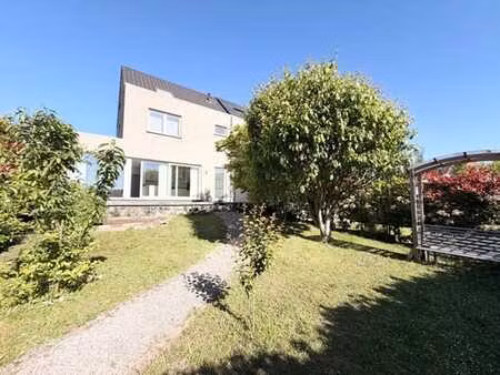 proche de l'otan - moderne maison avec jardin !