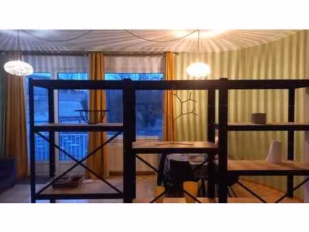 studio renové avec terrace louise