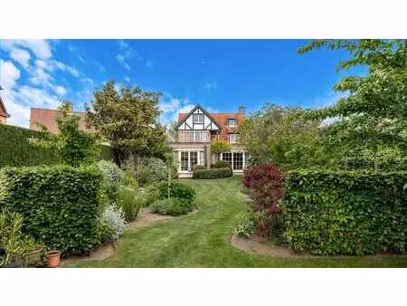 maison très spacieuse à vendre avec finition soignée et d...