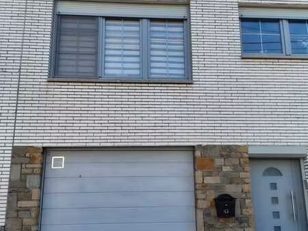 maison 2 chambres à saint-nicolas avec garage