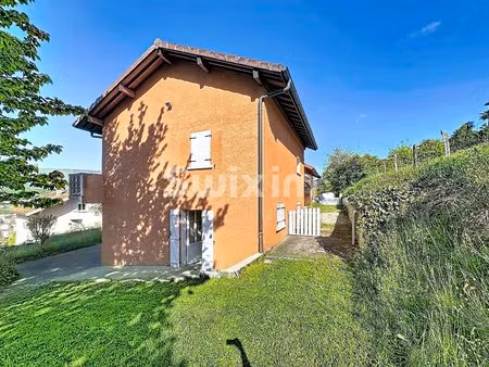 maison individuelle t4 de 217m2 avec terrain de 4'356m2!
