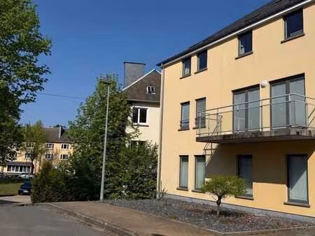 très bel appartement dans le centre d'arlon + 2 garages