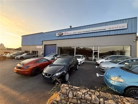 en vente bureau 1 100 m² – 415 500 € |segré-en-anjou-bleu