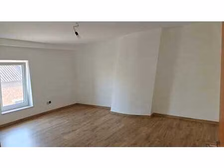 maison 2 chambres à louer à sombreffe (46 caractères)
