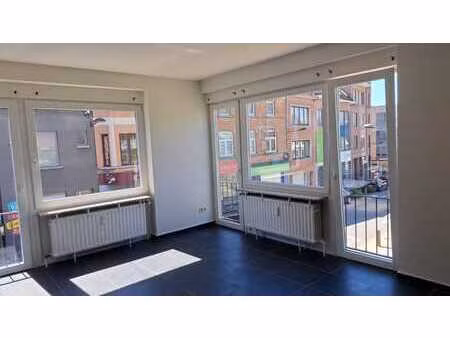 appartement lumineux 1 ch. + 1 bureau woluwe-saint-pierre