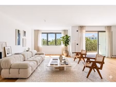 appartement familial en plein coeur de neuilly dans une résidenc
