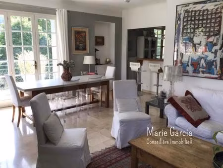maison de ville + revenus locatifs  nîmes
