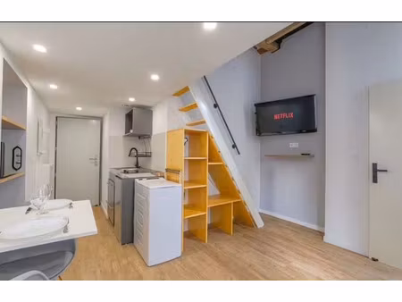 location meublée appartement 1 pièce 19 m² à oullins (69600)  740 €
