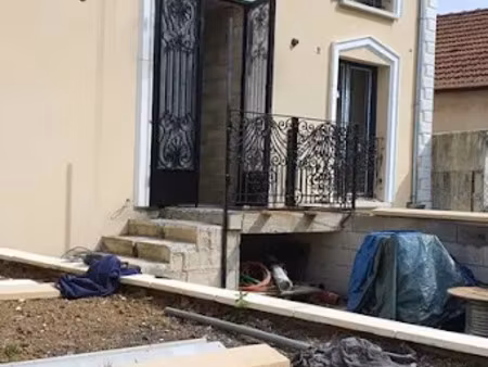 location appartement 4 pièces 125 m² à saint-denis (93200)  1 600 €