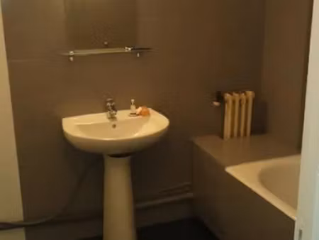 location appartement 3 pièces 50 m² à villejuif (94800)  1 350 €