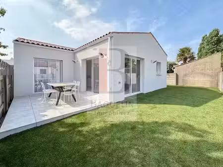 location meublée maison 4 pièces 99 m² à fouras (17450)  1 400 €